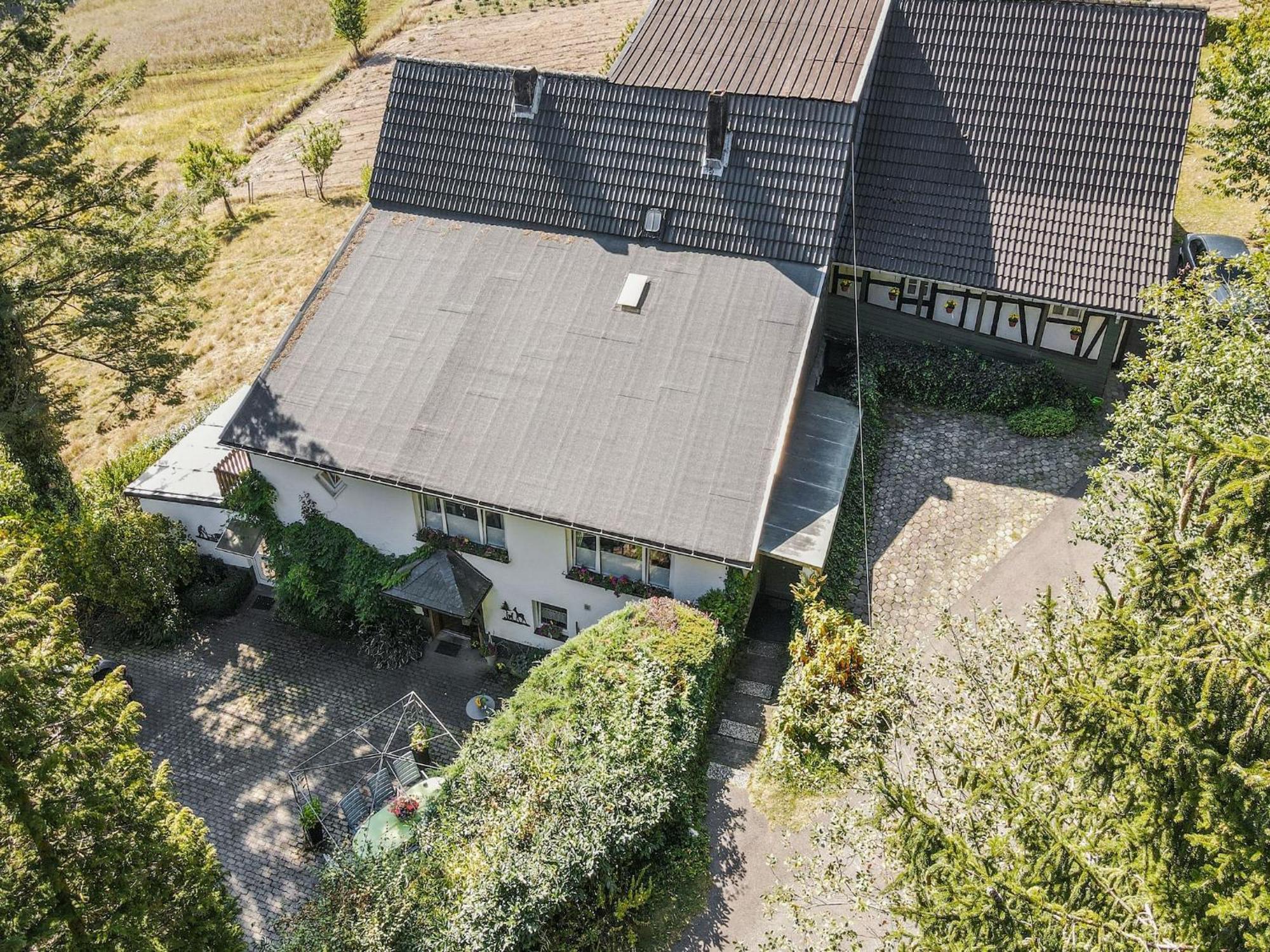 Spacious Holiday Home in Menkhausen near Ski Area Schmallenberg Exterior foto