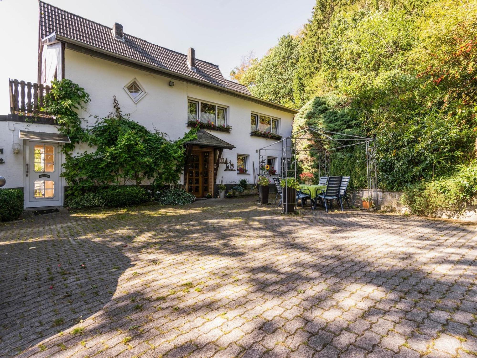 Spacious Holiday Home in Menkhausen near Ski Area Schmallenberg Exterior foto
