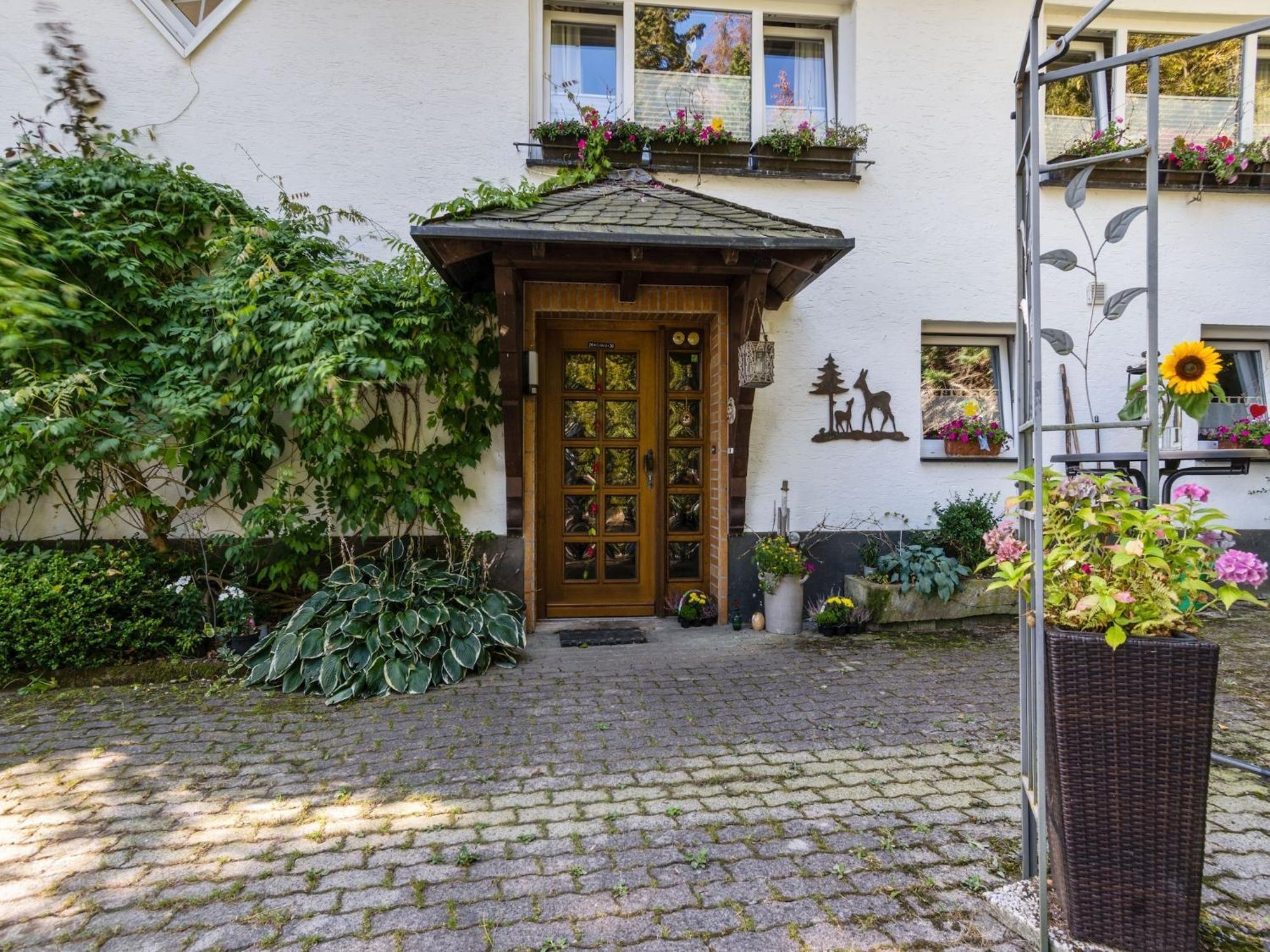 Spacious Holiday Home in Menkhausen near Ski Area Schmallenberg Exterior foto