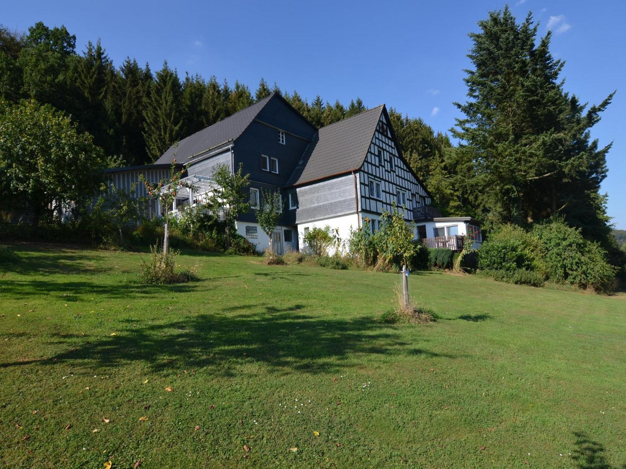 Spacious Holiday Home in Menkhausen near Ski Area Schmallenberg Exterior foto