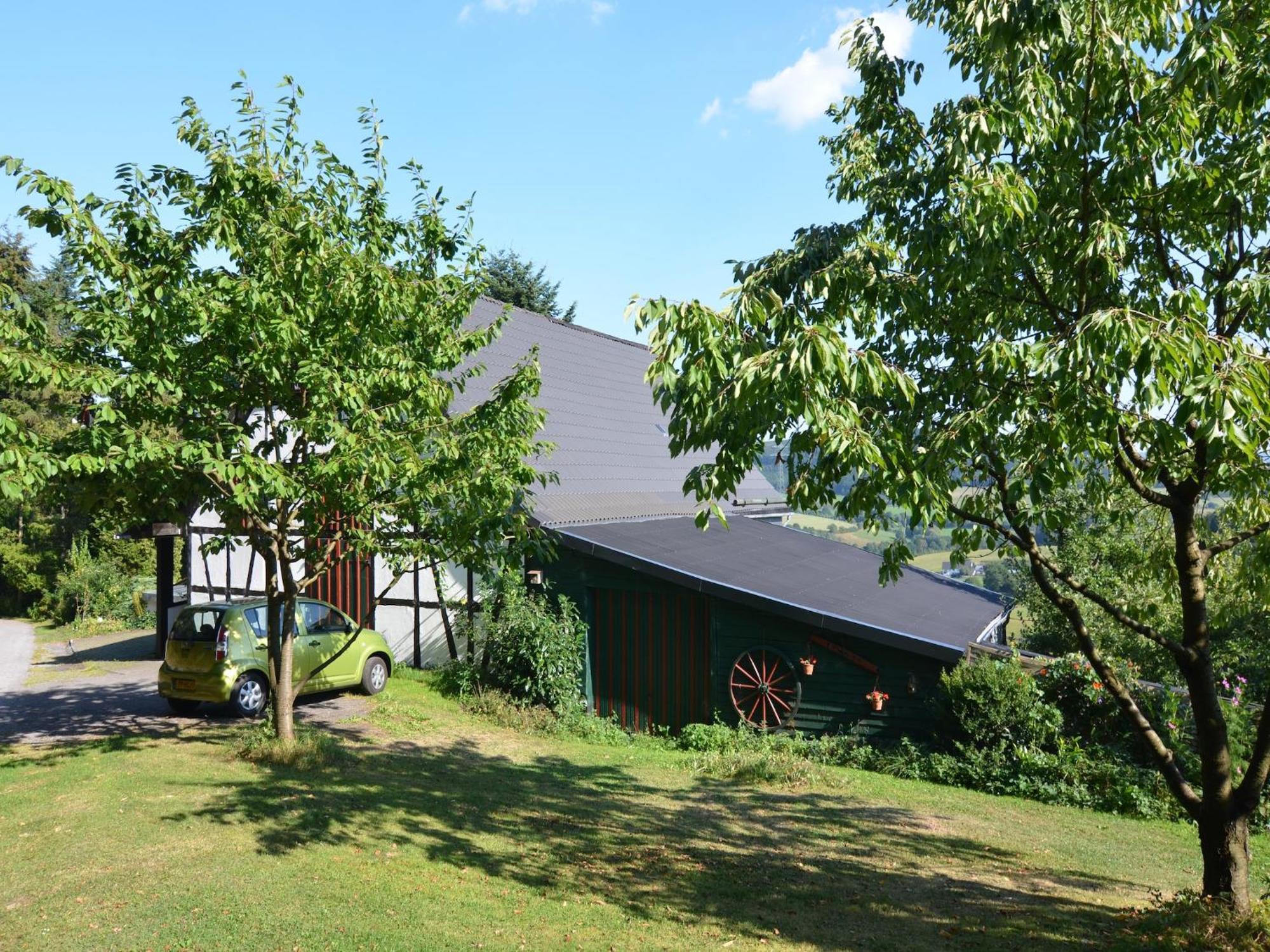 Spacious Holiday Home in Menkhausen near Ski Area Schmallenberg Exterior foto